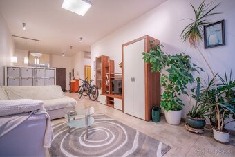 PRENÁJOM 2 izbový byt 75 m² Five Star Residence, Staré Mesto - 4