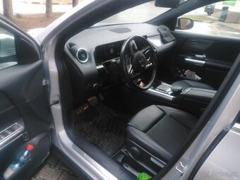 MB GLA 200d 4 MATIC ročník 10/22 - 4