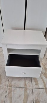 Nočný stolík - 4