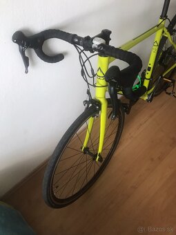 Predám cestný bicykel FUJI Sportif 2.1 - 4