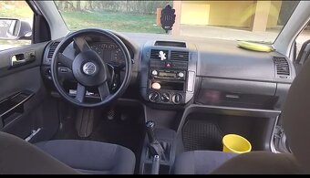 Volkswagen Polo - 4