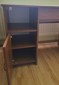 Predám zachovalý písací stolík - 4