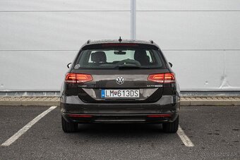 VW Passat Variant 2.0 TDI 110kW DSG Pôvodný lak - 4