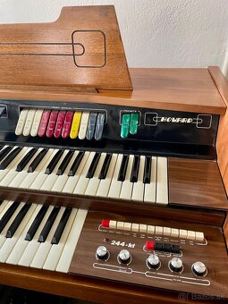 Elektrický organ HOWARD - 4