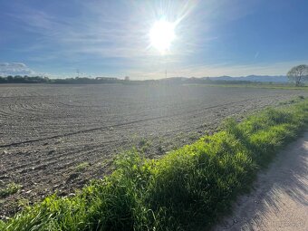 Atraktívny stavebný pozemok 922 m2 v obci Blatnica - 4