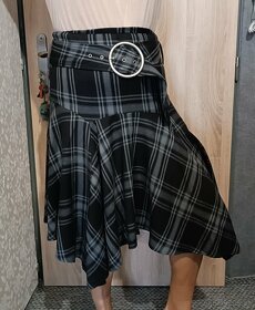 Kockovaná krátka sukňa - 4