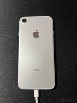 iPhone 7 – 256 GB + AirPods 1 - 4