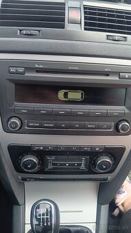 AUTO RADIO SWING CD.MP3.CUVACIM SENZO.R.bv.w013 - 4