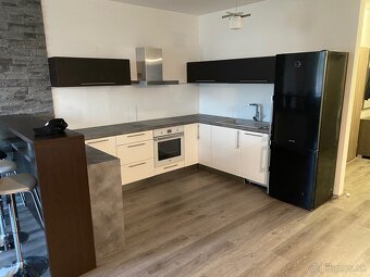 Prenájom 2izb byt agatova ulica v Dubnici n\V 70m2 - 4
