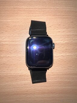 Apple Watch Series 5 – 44mm, Space Black - 4