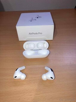Apple AirPods Pro 2 - 4