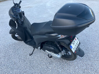skúter HONDA SH 125i - 4