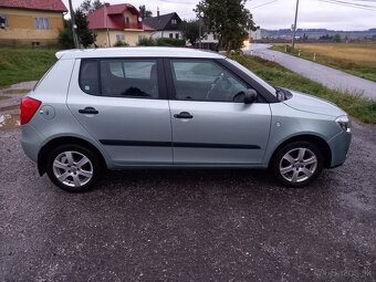 Škoda fabia 2 1.2htp 44kw 2010 rezervované - 4
