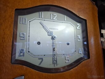 Predám funkčné starožitné štvrťbicie nástenné hodiny VEDETTE - 4
