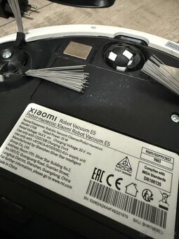 Robotický vysávač Xiaomi Robot Vacuum E5 - 4