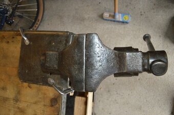 predam krasny stary kovacsky zverak - 4