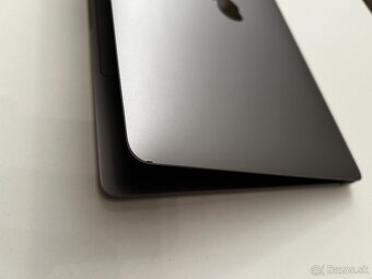 MacBook Pro 13" (2017) – Space Gray - 4