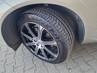 Volvo XC60 T8 Twin Engine 4x4 A/T 320k Hybrid (benz+elektr) - 4