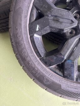 Predám Pneumatiky 215/60/R17 - 4