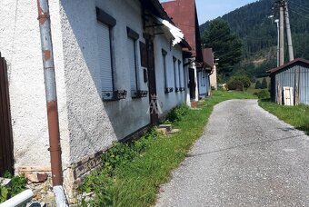 4 IZBOVÝ RODINNÝ DOM, SMOLNÍK, OKRES GELNICA - 4