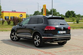 Volkswagen Touareg II 3.0 V6 TDI BMT 4MOTION R-Line - 4