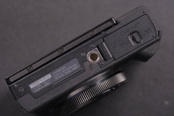 Canon G7X Mark iii + rukojeť - 4