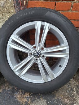 VW Tiguan 235/55 R18 - 4