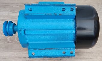 1 fázový elektromotor s remenicou na 220V 2,5kW 1500ot. - 4