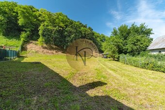 NA PREDAJ_Krásny, rovinatý pozemok v meste Hanušovce nad Top - 4