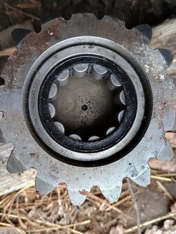 810 d vyvazacka diely napravy John Deere - 4