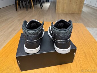 Air Jordan 1 MID SE panda elephant EUR 40,4 - 4