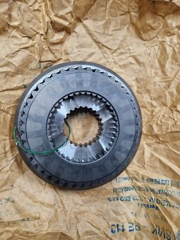 Synchronizační spojka zetor forterra - 4