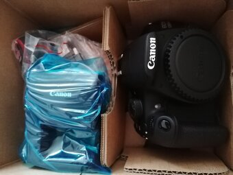 Canon EOS 1200D - 4