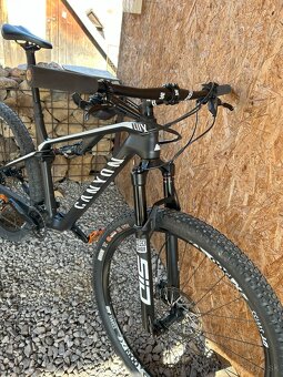 Predám Canyon Lux CF6 2021 Carbon M - 4