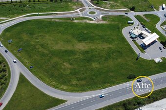 Na predaj: 1,7ha komerčný stavebný pozemok na obchvate - 4