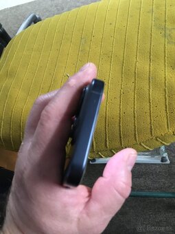 iPhone 15 Pro 256 GB - 4