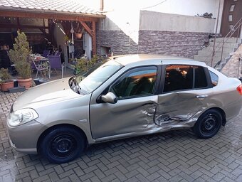 Predám diely na Renault Thalia 1.2 55kw rok výroby 2009 - 4
