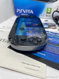 PS Vita OLED Wi-Fi (PCH-1004) - 4