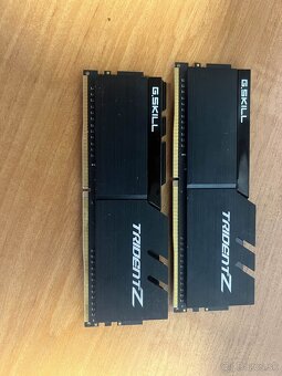 RAM G.SKILL DDR4 4400MHz CL19 Trident Z - 4