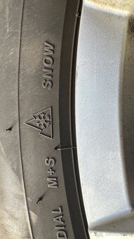 13.	VW Tiguan 215/65/ r17 - 4