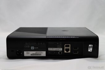 Xbox 360 E 500GB + originál ovládač + napájací adaptér - 4