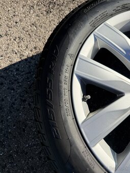 Predam zimné pneumatiky Pirelli 215/55r17 - 4