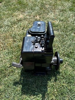 BRIGGS&STRATTON 2 HP benzínový motor. - 4