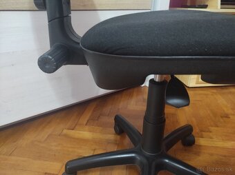 Otáčacia stolička - 4