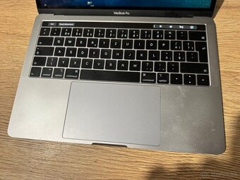 MacBook Pro 13” (2019) - Intel i7-2,8 GHz/16 GB/512GB - 4