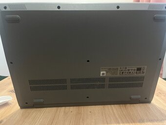 Lenovo notebook - 4