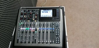 Predám digitalny mixpult Behringer X32 Compact + obal - 4