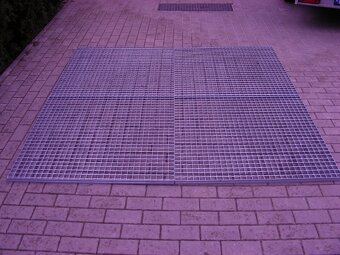 Podlahový rošt 1000×1000 mm 30x2 - 4