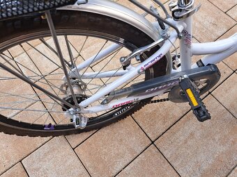 Dievčenský bicykel 24" - 4
