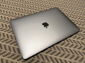 MacBook Air 13" M1, 8GB RAM, 256GB SSD - 4